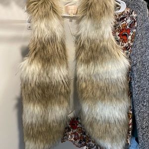 Fur vest